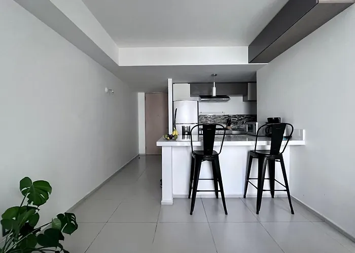 C205 - 1br - 1bth